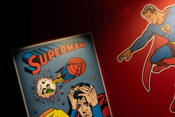 Le bal des expos d'Angoulême 2025 Superman, le héros aux mille-et-une vies.