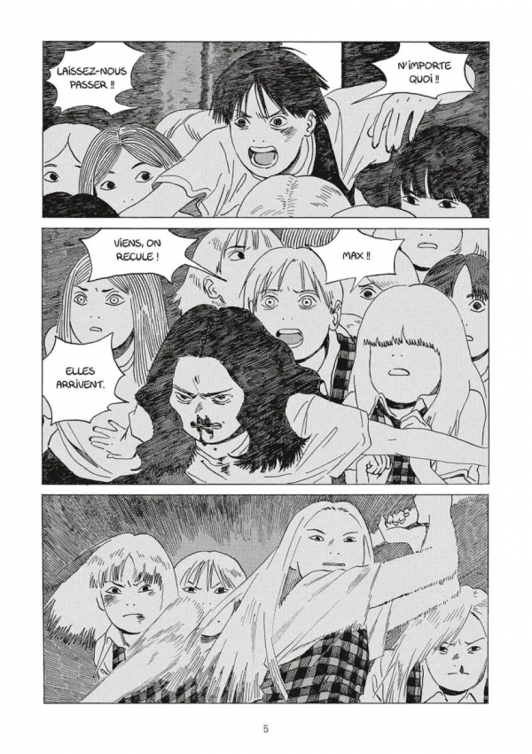 Camille Broutin excelle dans la représentation d'un groupe confronté à la panique de sa situation.